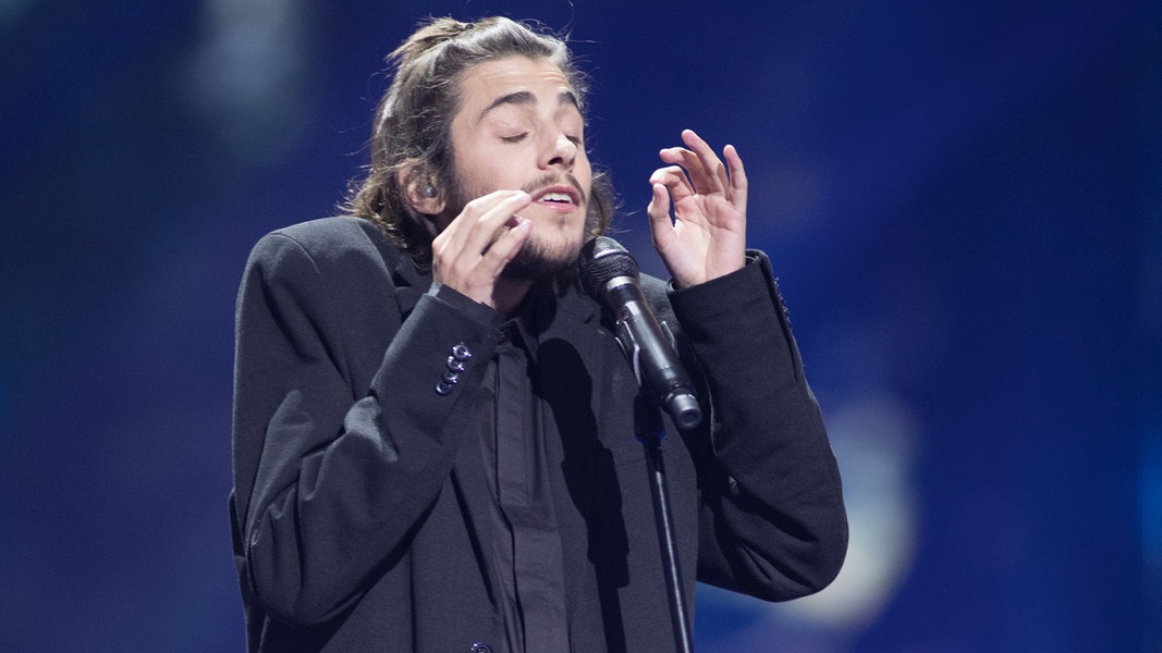 Portugal Salvador Sobral Amar Pelos Dois Videos 2017