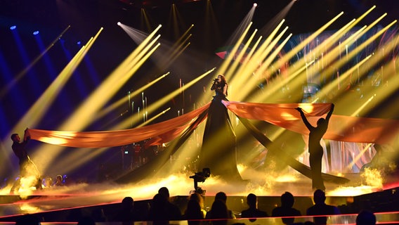 Finale von "Chefsache ESC": JULIKA "Empress" © NDR, Raab ENTERTAINMENT Foto: Willi Weber