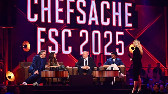 Die erste Show von "Chefsache ESC": Elton, Yvonne Catterfeld, Stefan Raab, Max Mutzke, Barbara Schöneberger © RTL/Raab Entertainment Foto: Willi Weber